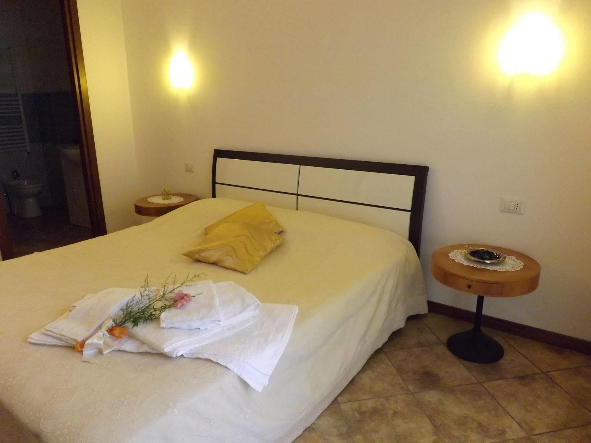 B&B Il Pizzagiallo Massa Martana Buitenkant foto