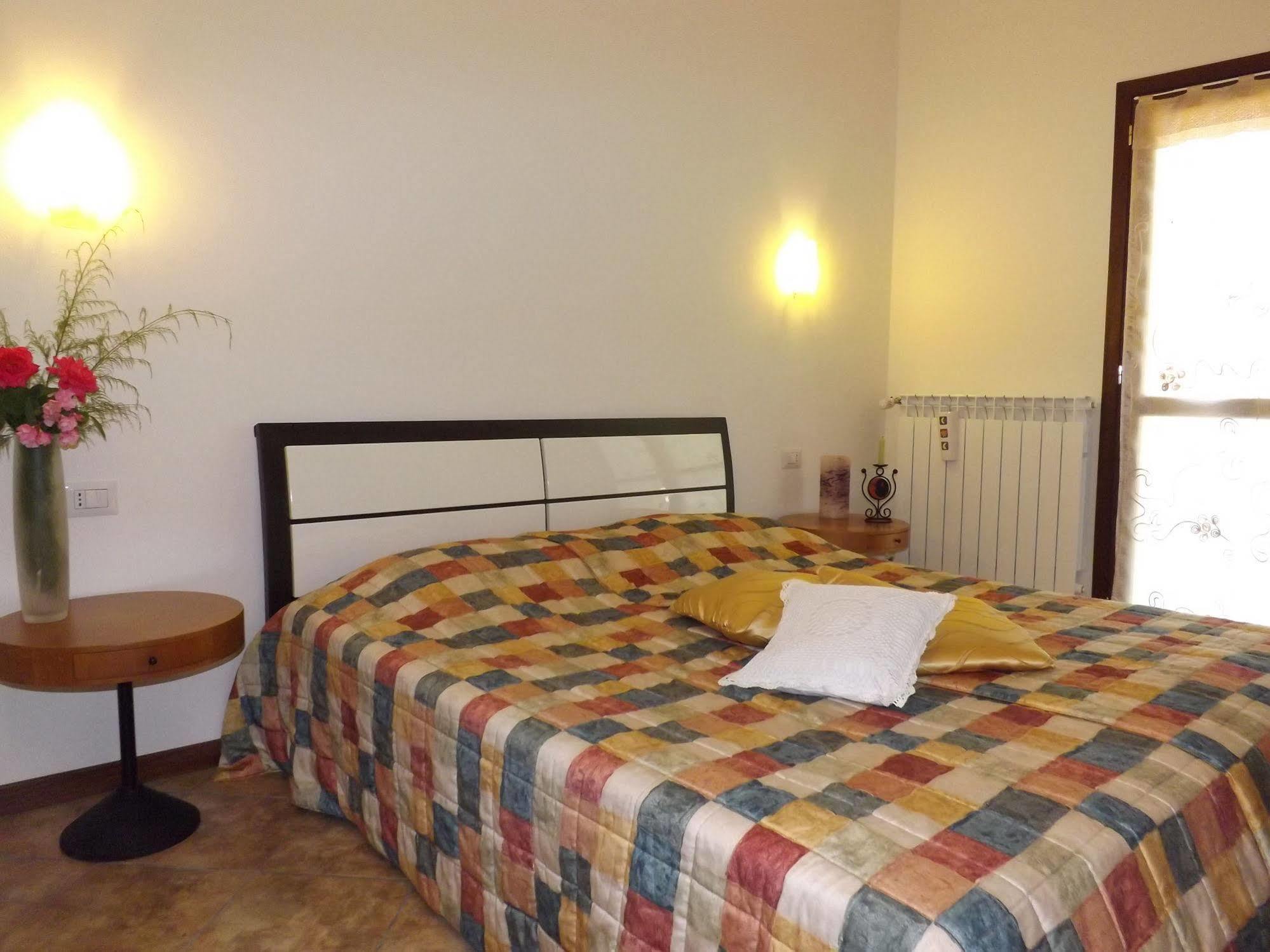 B&B Il Pizzagiallo Massa Martana Buitenkant foto